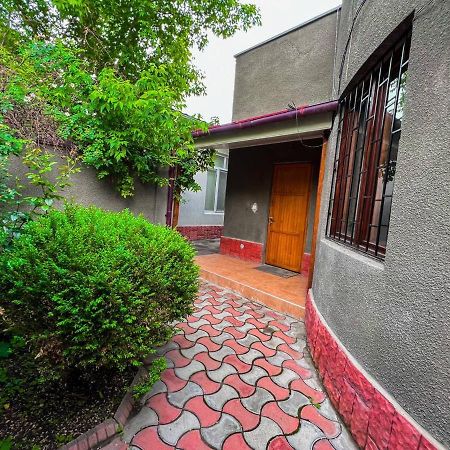 Ala-Bel Guesthouse Bişkek Dış mekan fotoğraf